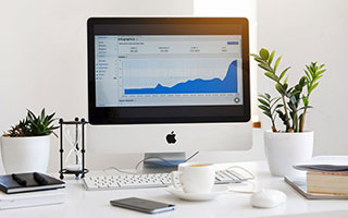 YY漫画把信息拉直：先看段落是不是跳层，再把例子标注清楚（三步校正）